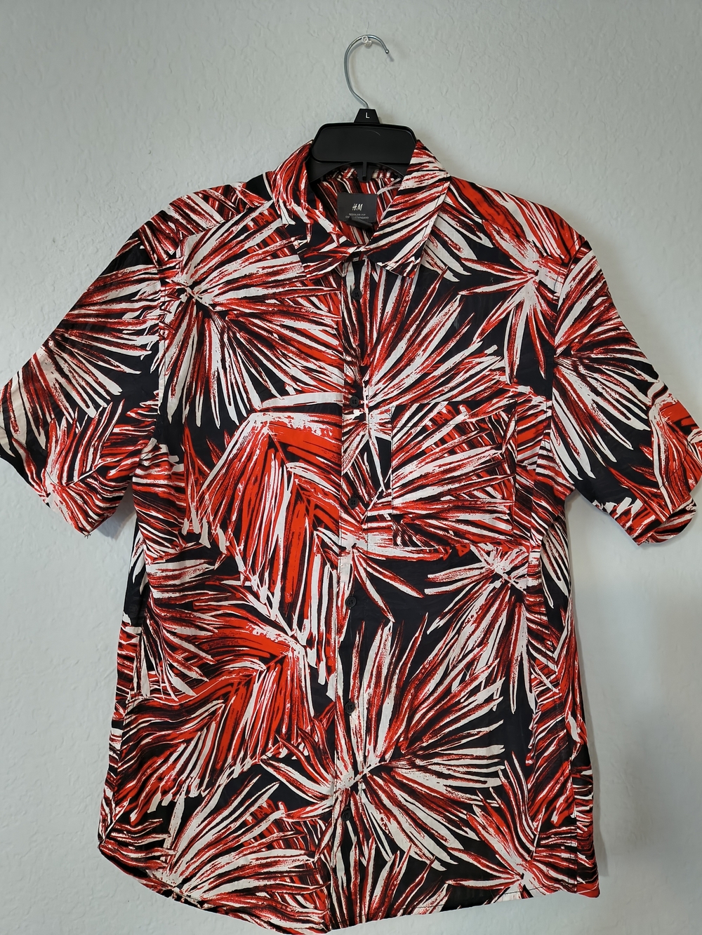 H&M Red, Black & White Tropical Print Short Sleeve Shirt